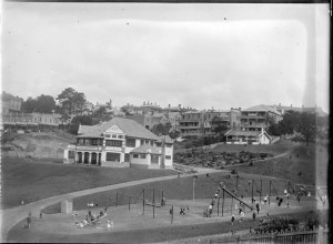 Sir George Grey Special Collections, Auckland Libraries, 236-7522