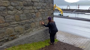 Documentation of ‘Trace drawing’ Berkana, Laguz (inverted), Teiwaz in Fuglafjørður, photograph by Martin Drury