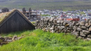 Documentation of ‘Trace drawing’ Inguz, Inguz, Eihwaz in Klaksvík, photograph by Martin Drury