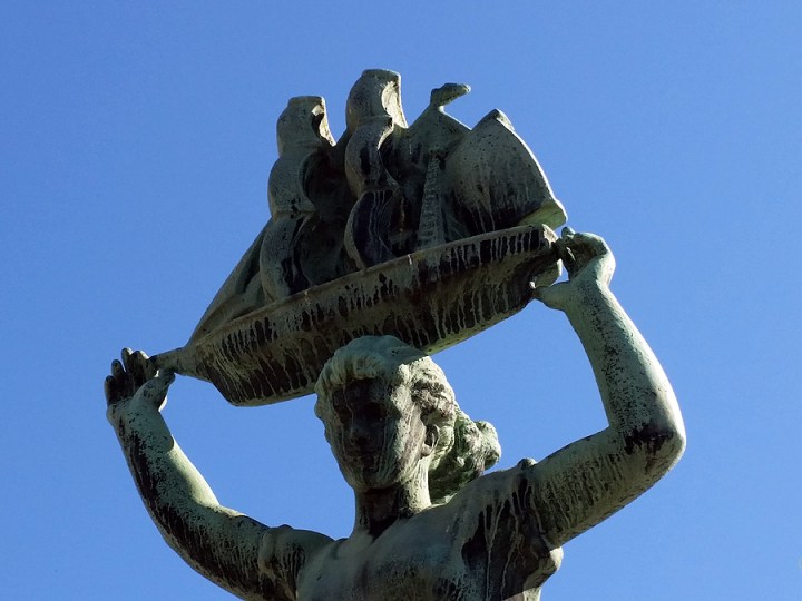 Statue on Drammen Walking Bridge
