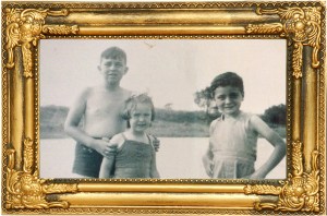 Four Generations at the Coast : Waters of the Past