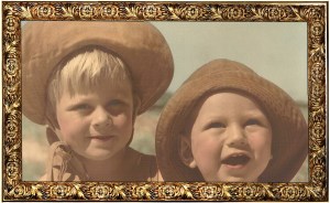Four Generations at the Coast : Waters of the Past