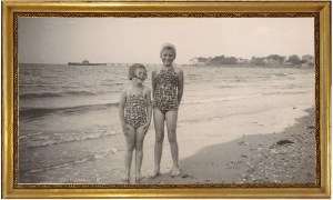 Four Generations at the Coast : Waters of the Past
